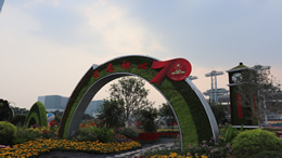 比伯分享与妻子海莉的合影照大秀恩爱(图文)